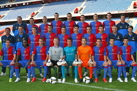 Nach dem Debut im vergangenen Jahr, tritt der Nachwuchs des Schweizer Serienmeisters FC Basel 1893 beim Cup 2010 mit einer überaus starken Truppe an. Gleich drei Spieler der Schweizer U17 - Weltmeistermannschaft aus dem November 2009 werden auf dem Lokhal
