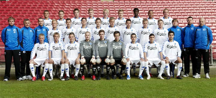 Am Montag hat auch der vierte Internationale Starter beim Cup 2010 seinen Mannschaftskader für das Lokhallenrechteck gemeldet. Der FC Kopenhagen schickt mit U19-Chefcoach Brian Riemer einen Großteil der Vorjahresmannschaft wieder nach Südniedersachsen. Ei